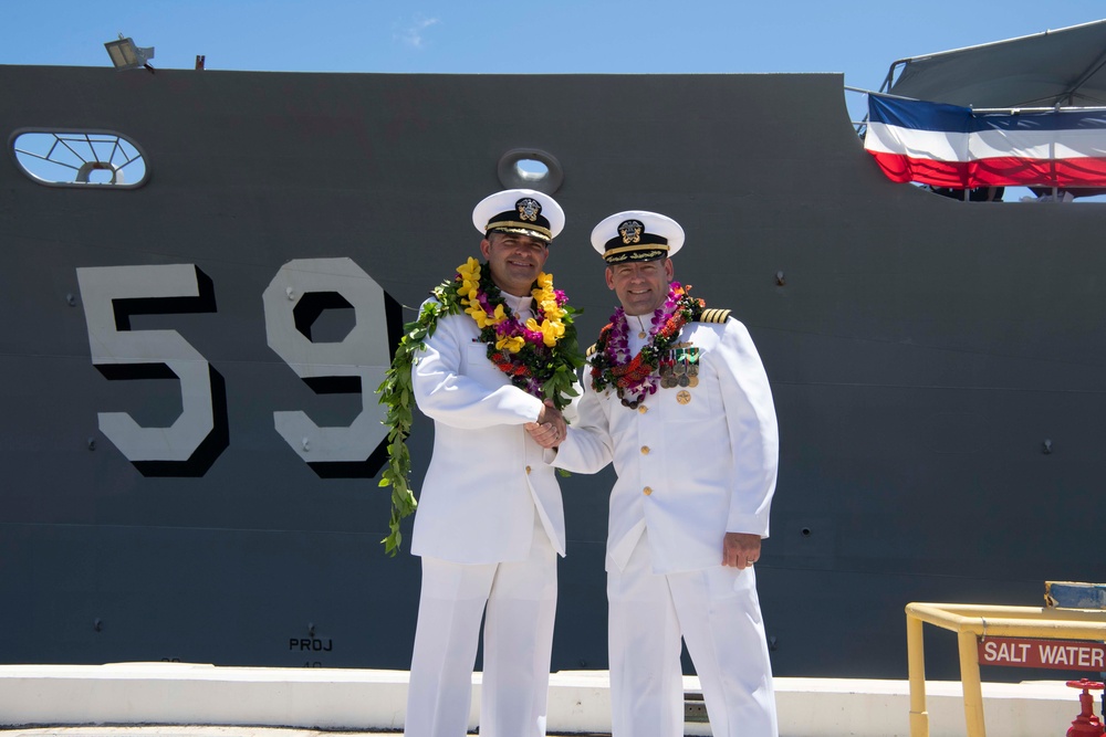 USS Princeton Holds a Change of Command Ceremony