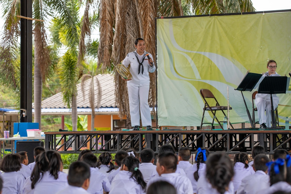 7th Fleet Band Performs at Mabprachun School