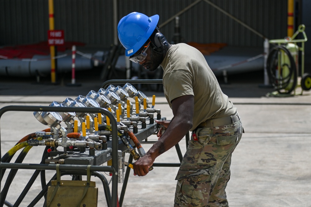 Incirlik CDDAR team conducts airbag lift training