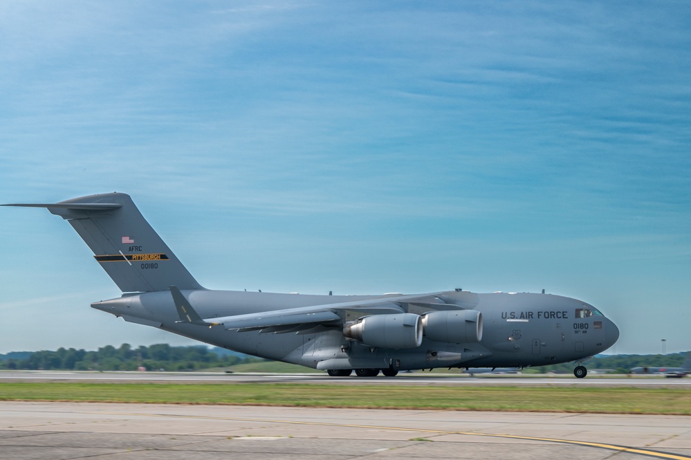 C-17 takeoff