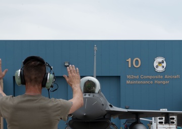 MORRIS ANGB RECEIVES INITIAL DELIVERY OF SLOVAK F-16 BLOCK 70 AIRCRAFT