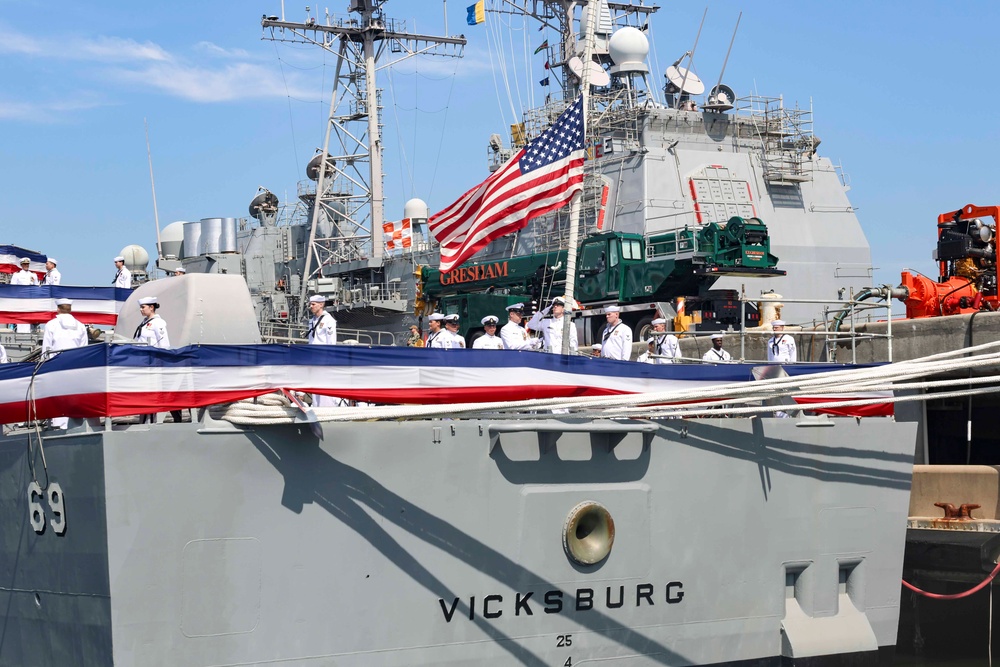 USS Vicksburg Decommissioning