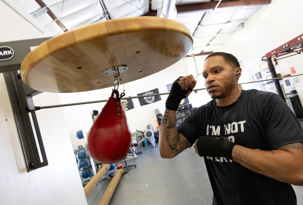 Walter Reed Hold Weekly Adaptive Boxing Class