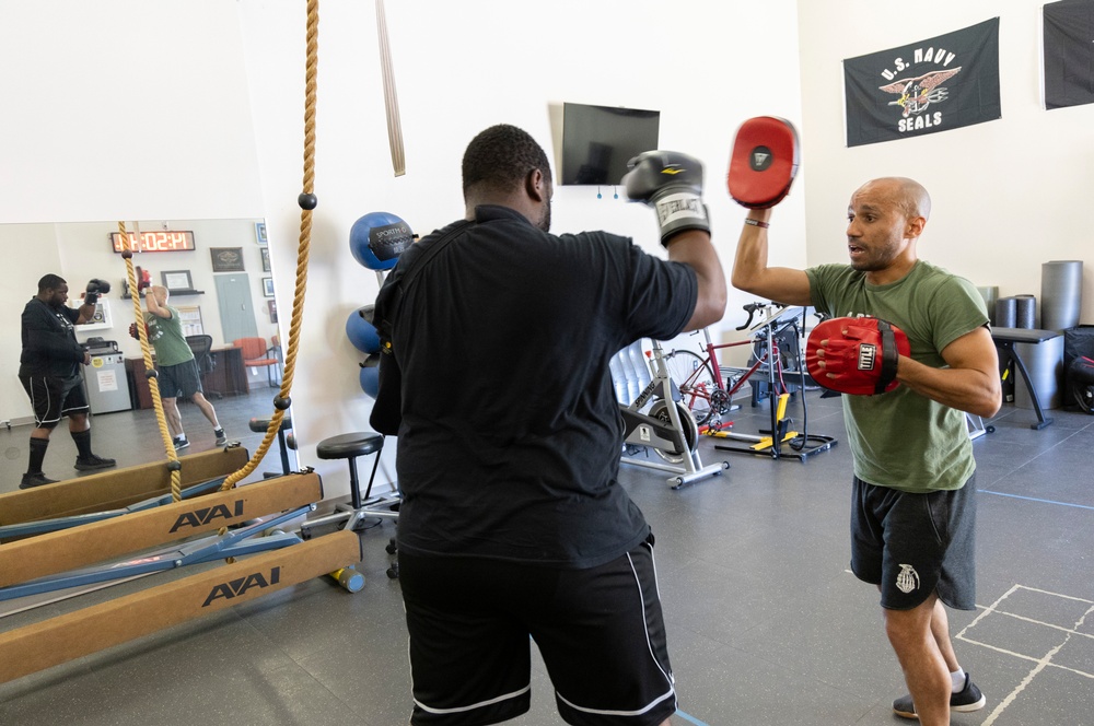 Walter Reed Hold Weekly Adaptive Boxing Class