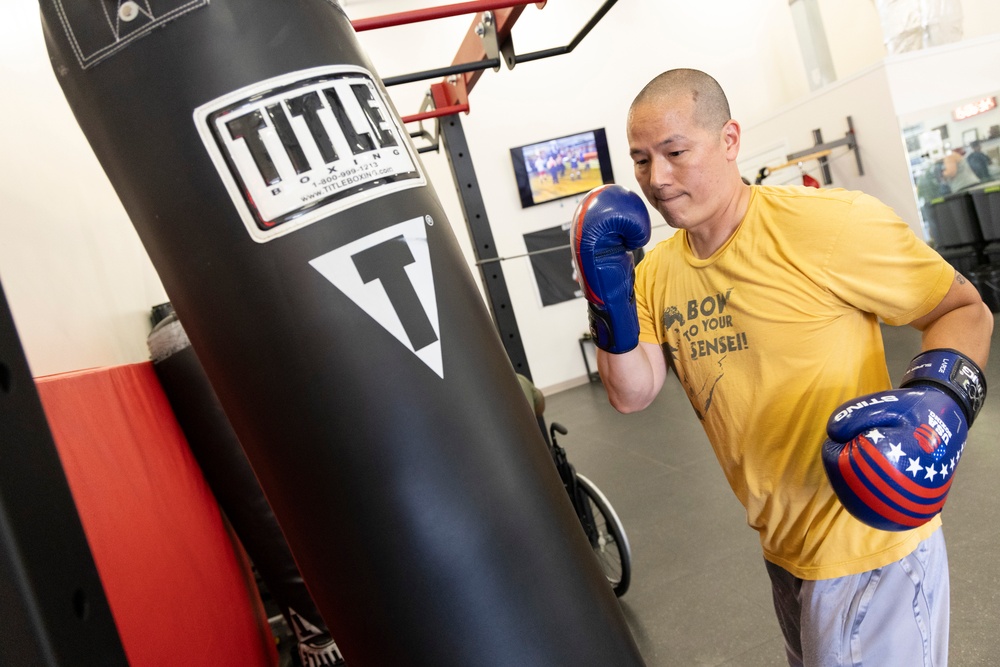 Walter Reed Hold Weekly Adaptive Boxing Class