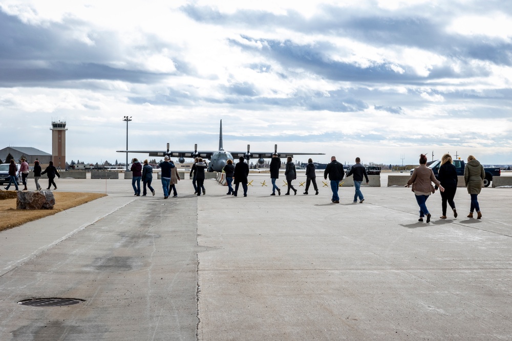 2023-24 Gillette Leadership Class visits Wyoming Army and Air National Guard facilites