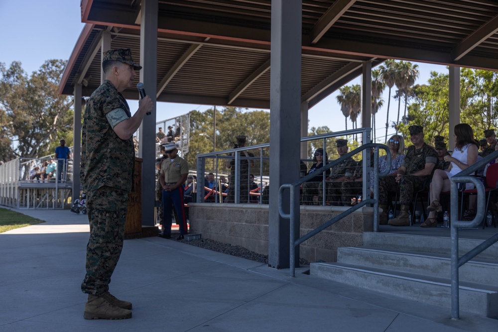 1st MARDIV holds change of command ceremony