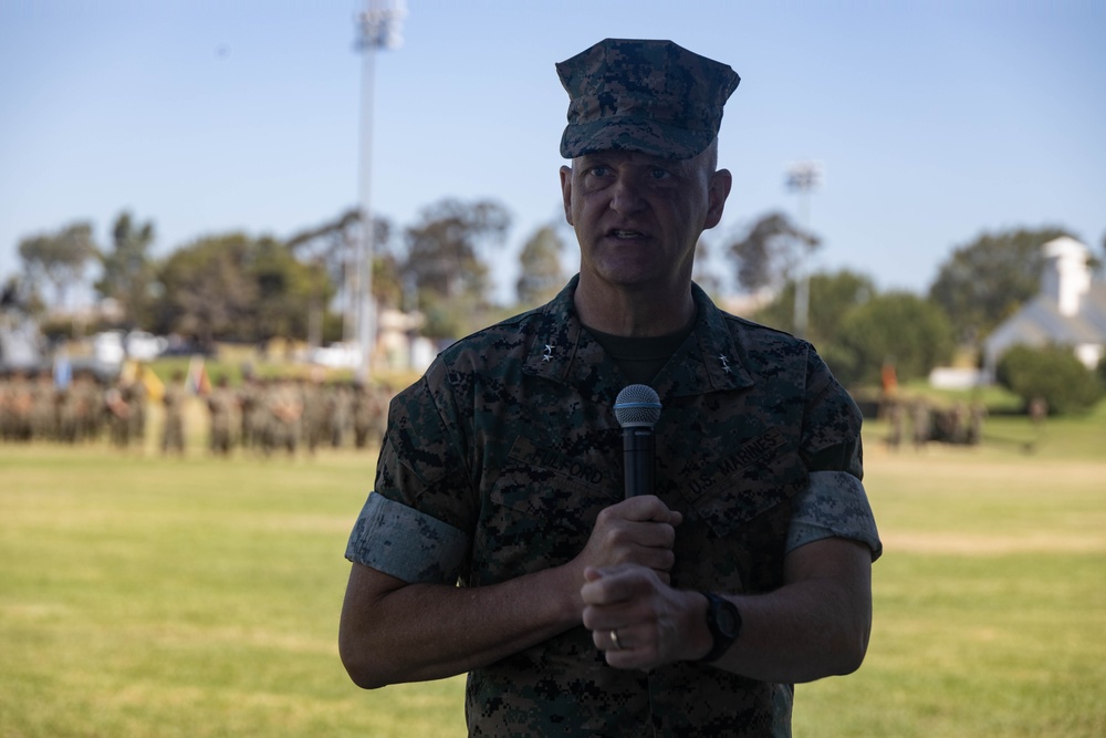 1st MARDIV holds change of command ceremony