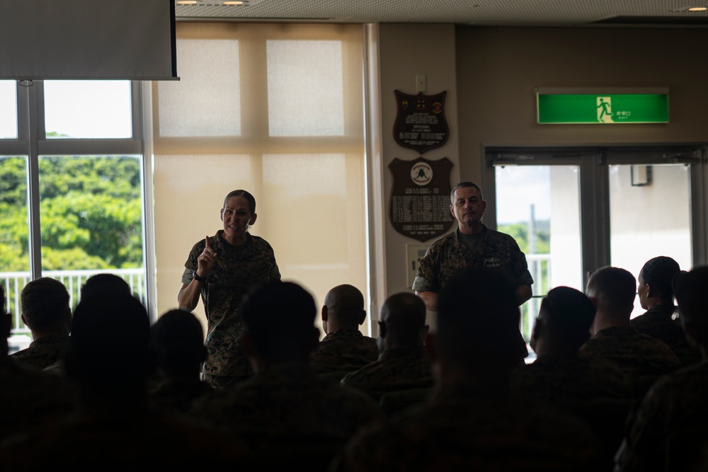 31st MEU | III MEF Sgt. Maj. and CMC visit