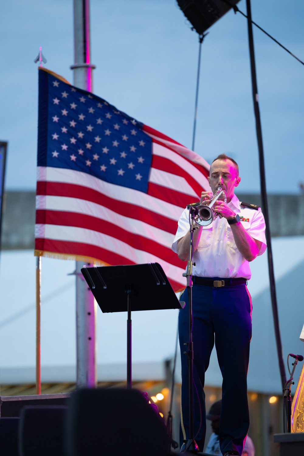 The U.S. Army Band and Chorus perform Fourth of July concert in Philadelphia