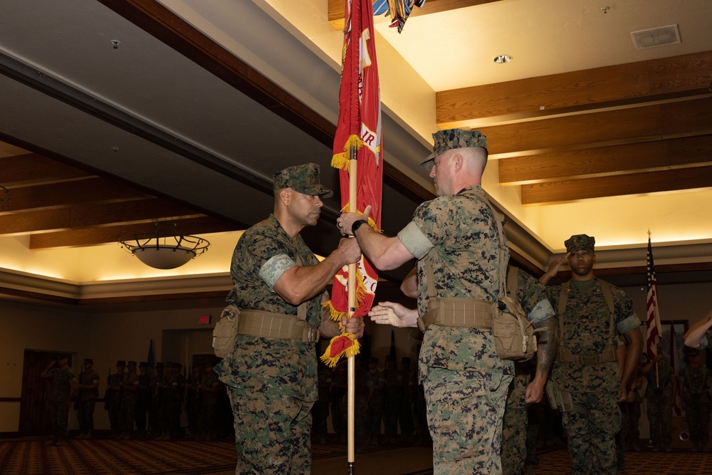 MACS-1 hosts change of command ceremony