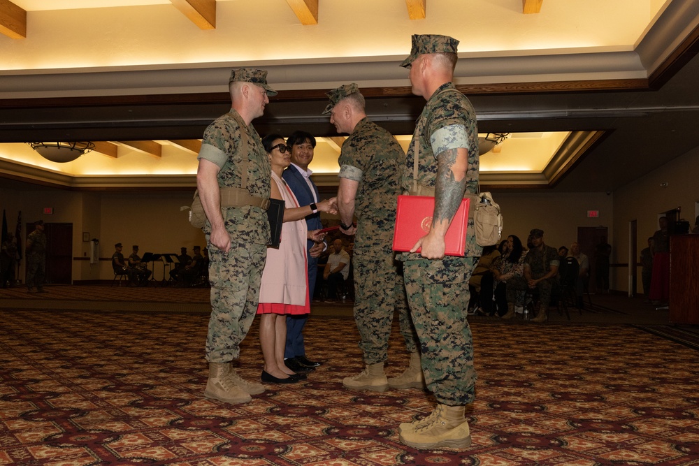 MACS-1 hosts change of command ceremony