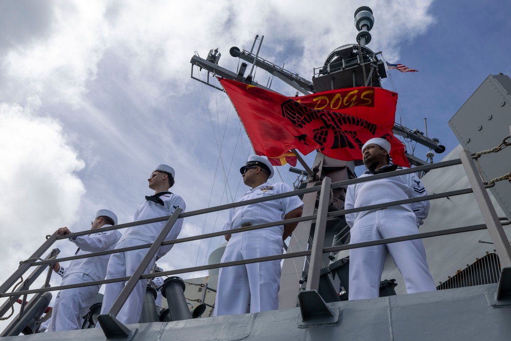 USS Rafael Peralta (DDG 115) Visits Saipan