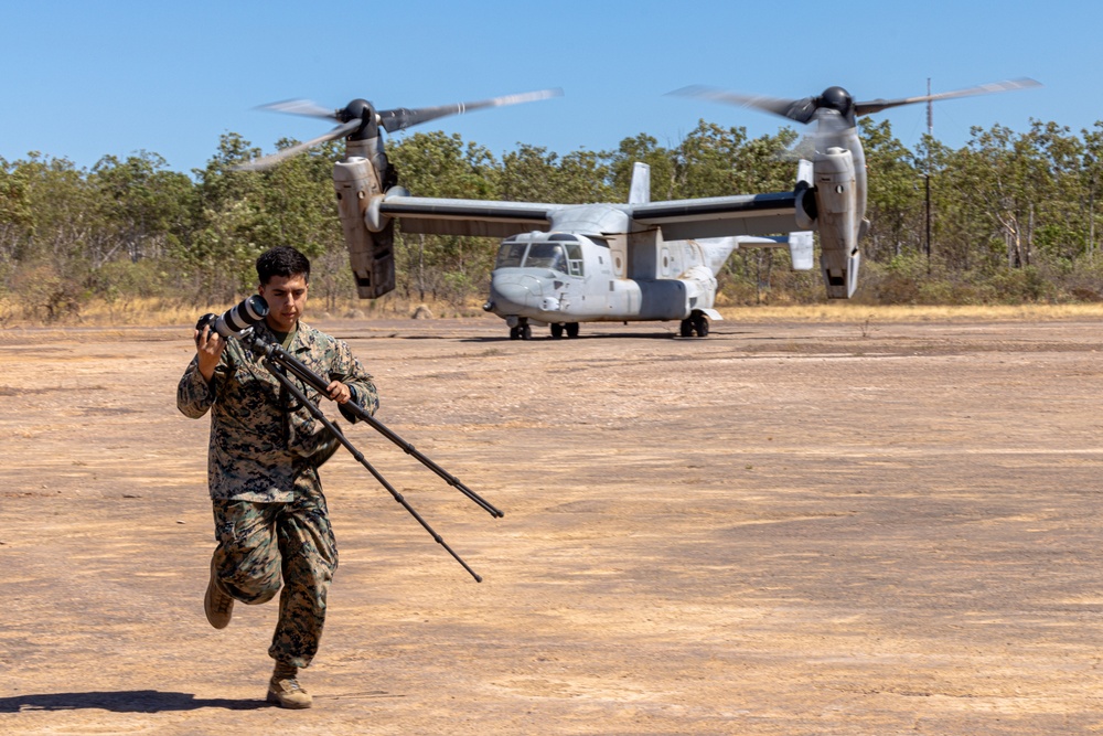 MRF-D 24.3: Marines rehearse loading, offloading from MV-22B Ospreys