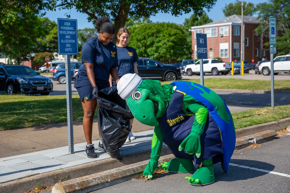 NSA HR Sailors, Stewie Participate in Clean the Base Day