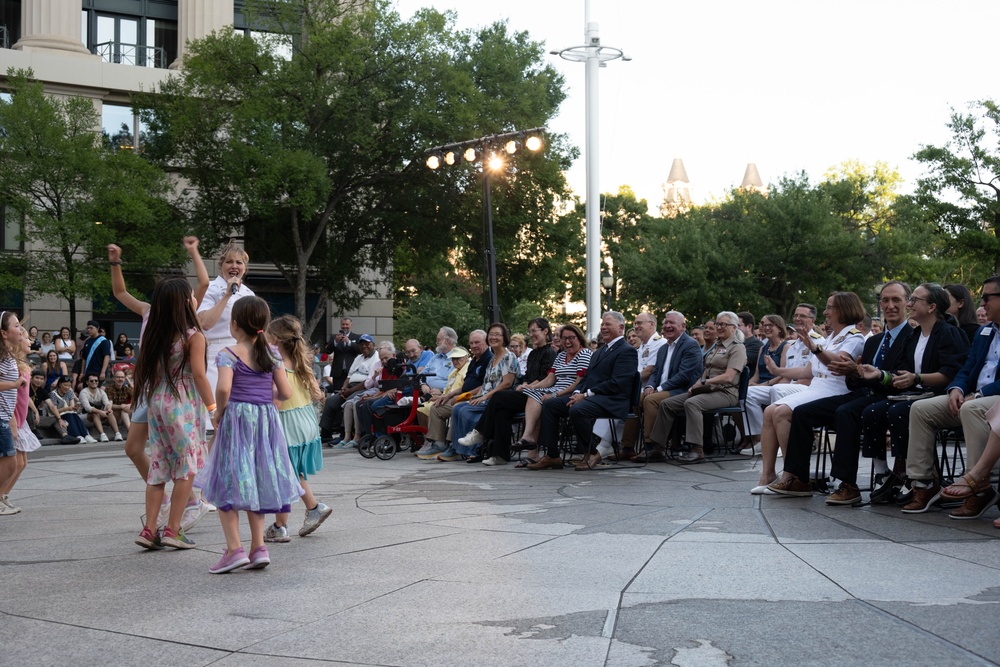 CNO Hosts Concert on the Avenue