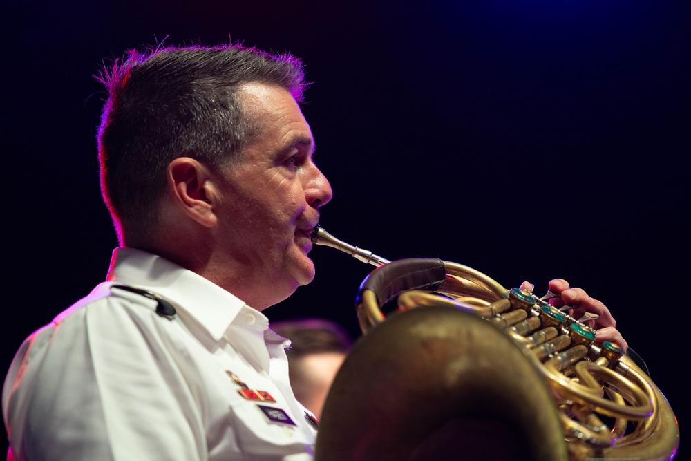 The U.S. Army Band and Chorus perform Fourth of July concert in Philadelphia