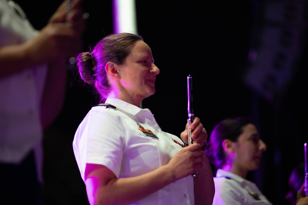 The U.S. Army Band and Chorus perform Fourth of July concert in Philadelphia