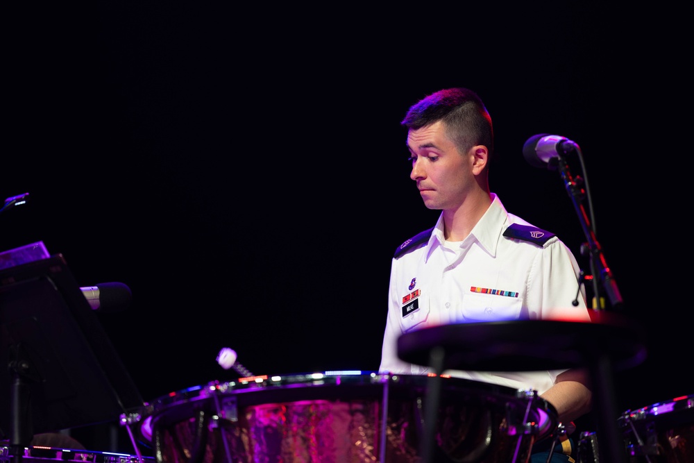 The U.S. Army Band and Chorus perform Fourth of July concert in Philadelphia