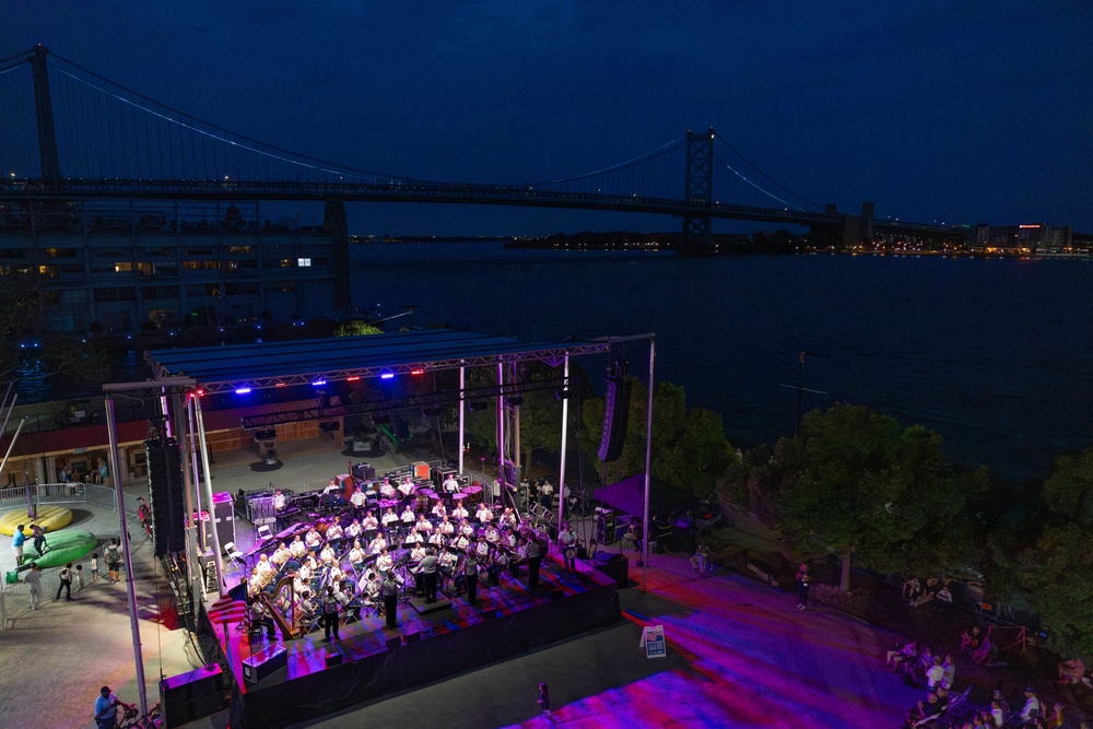 The U.S. Army Band and Chorus perform Fourth of July concert in Philadelphia