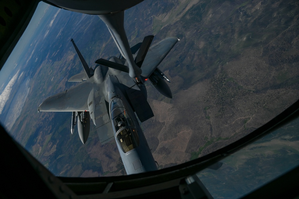 Team Fairchild Honors Col. Dycus and CMSgt. Arcuri's Final Flight