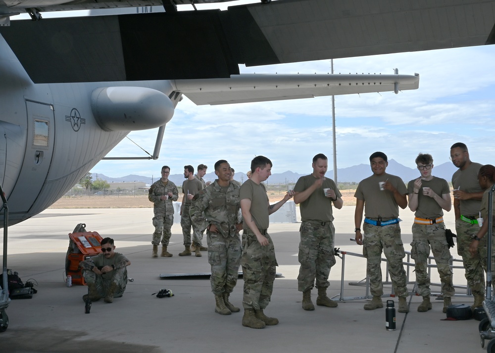 First sergeants, community leaders share icy treats with Airmen