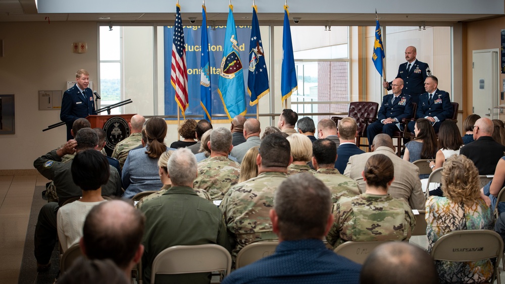 AFRL’s 711th Human Performance Wing welcomes 39th USAFSAM commander