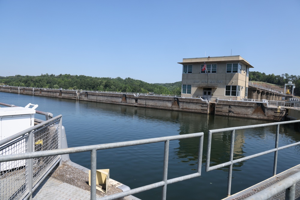 Mobile District closes Holt Lock and Dam