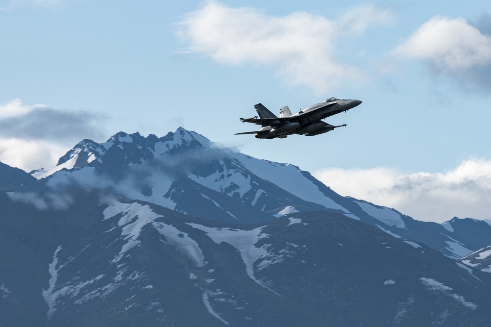 DVIDS - Images - NORAD CF-18’s Takeoff From JBER [Image 2 of 11]