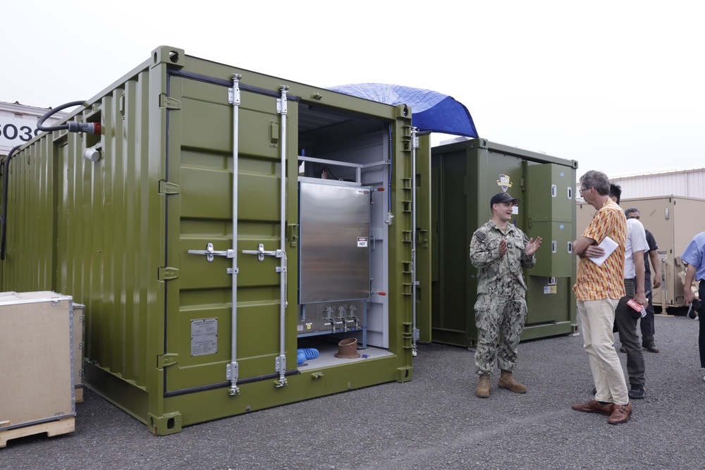 3rd Marine Logistics Group Host 3D Printer Demonstration 3rd Marine Logistics Group Host 3D Printer Demonstration