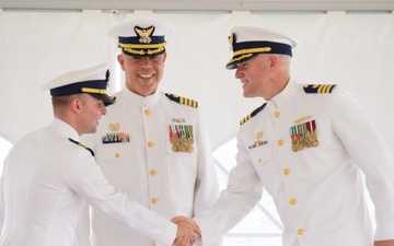 Marine Safety Unit Toledo holds change-of-command ceremony