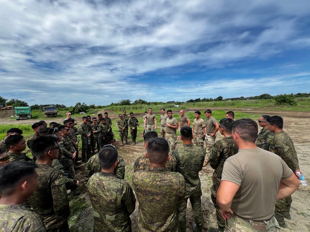 U.S.-Philippine Army Bilateral Mid-Range Capability Subject Matter Expert Exchange