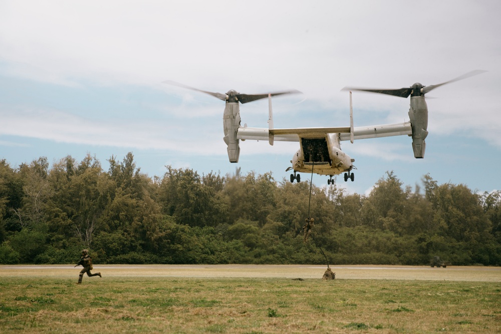 15th MEU and VMM-363 Marines conduct a fast-rope demonstration for partner nations