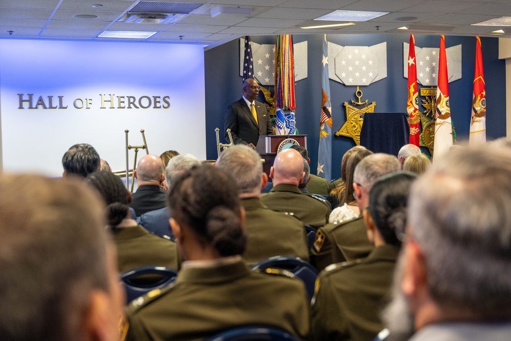 Secretary Austin hosts Hall of Heroes Induction Ceremony