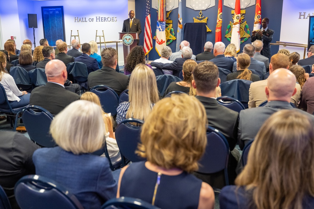 Secretary Austin hosts Hall of Heroes Induction Ceremony