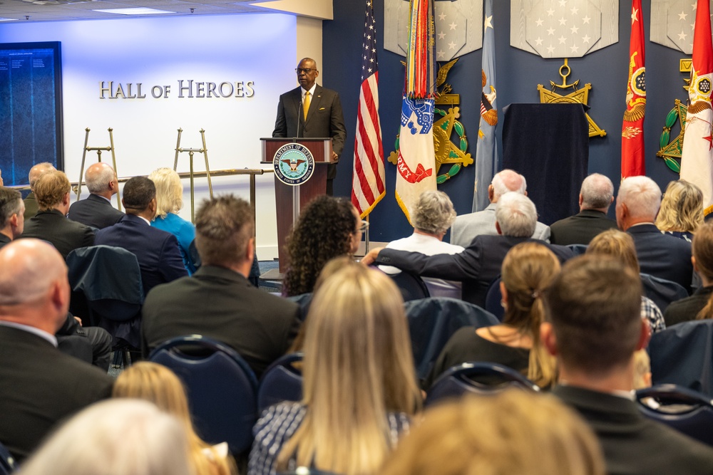 Secretary Austin hosts Hall of Heroes Induction Ceremony