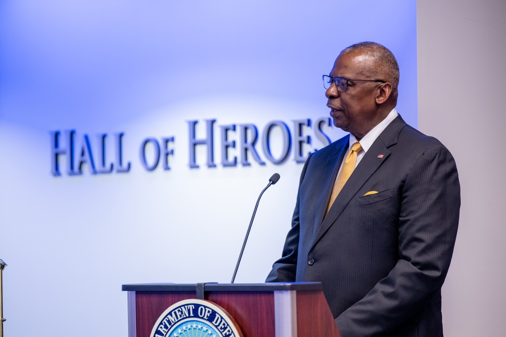 Secretary Austin hosts Hall of Heroes Induction Ceremony