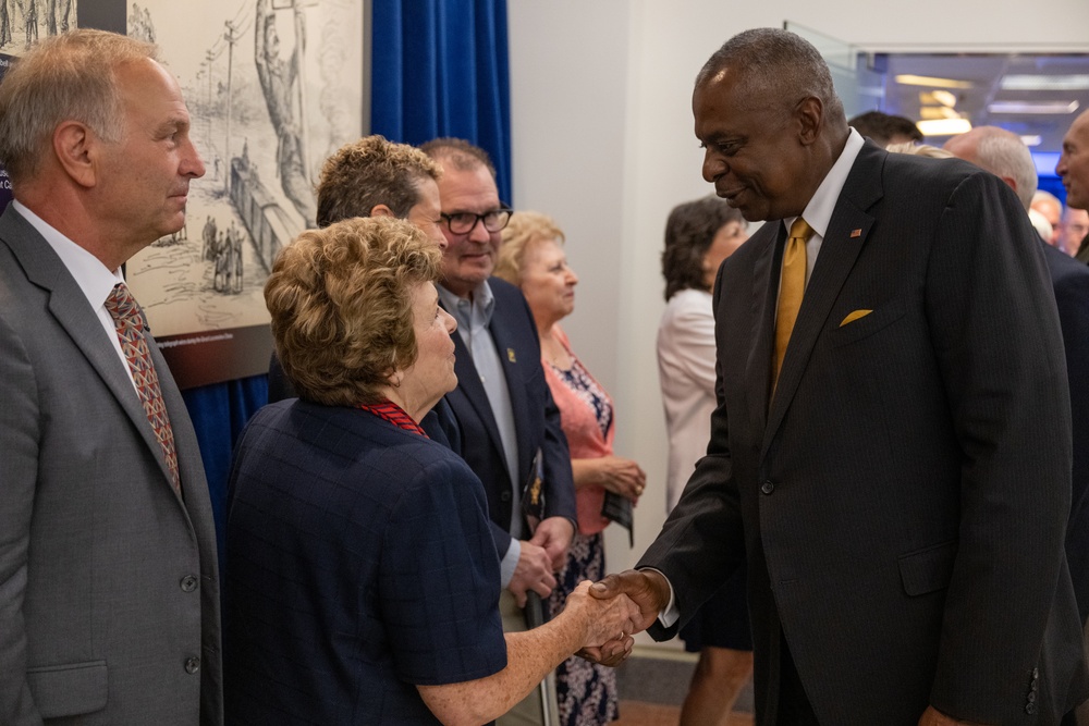 Secretary Austin hosts Hall of Heroes Induction Ceremony