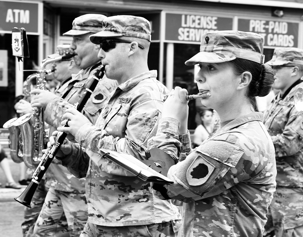 Blue Island Celebrates Independence Day With Illinois Army National Guard