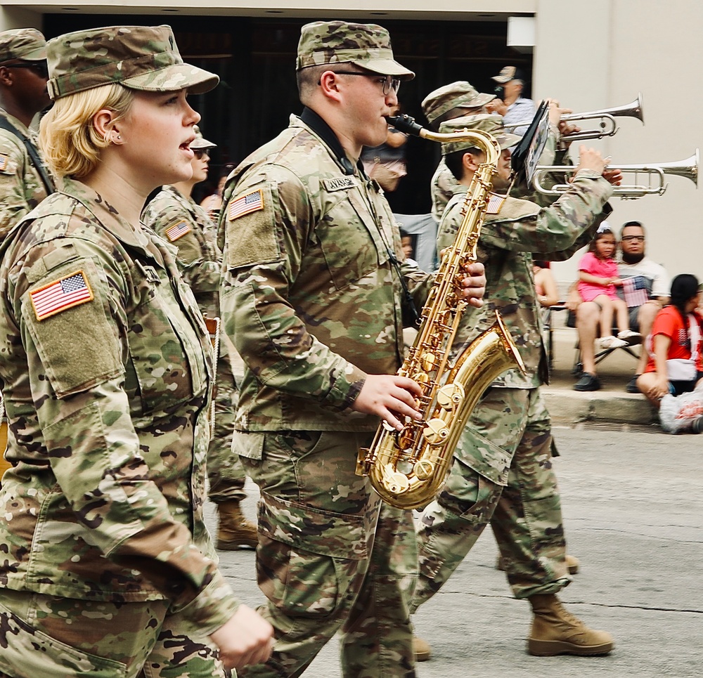 Blue Island Celebrates Independence Day With Illinois Army National Guard