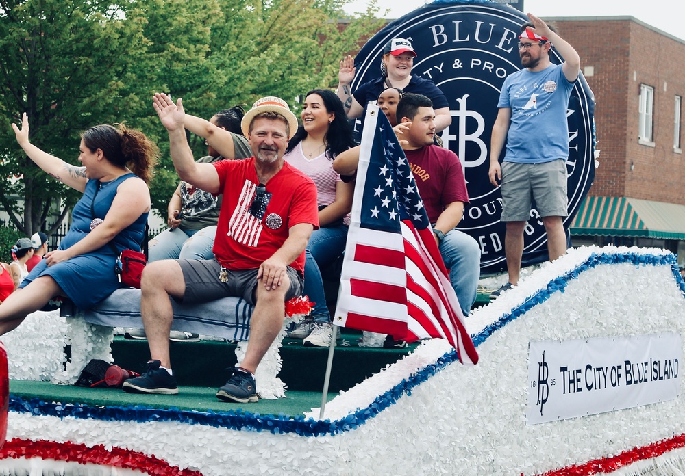 Blue Island Celebrates Independence Day With Illinois Army National Guard