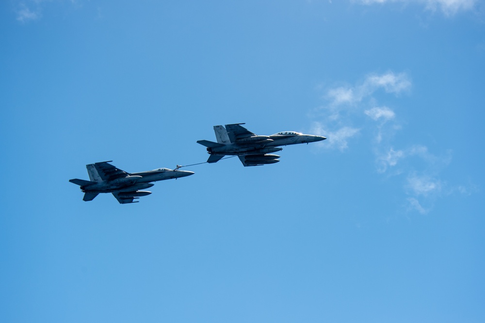 USS Ronald Reagan (CVN 76) conducts air combat-skills practice