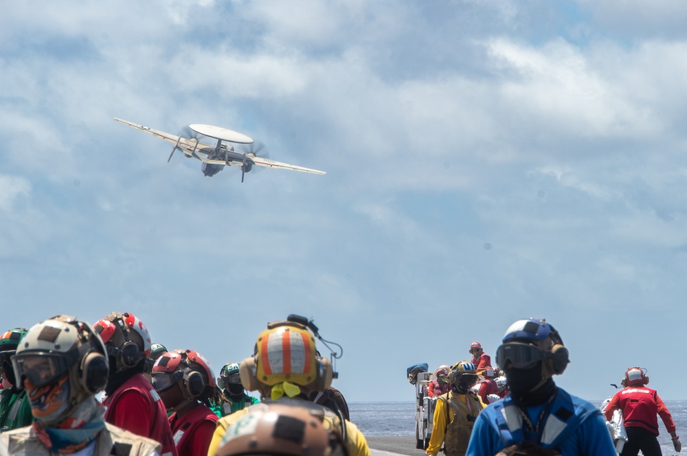 USS Ronald Reagan (CVN 76) conducts air combat-skills practice