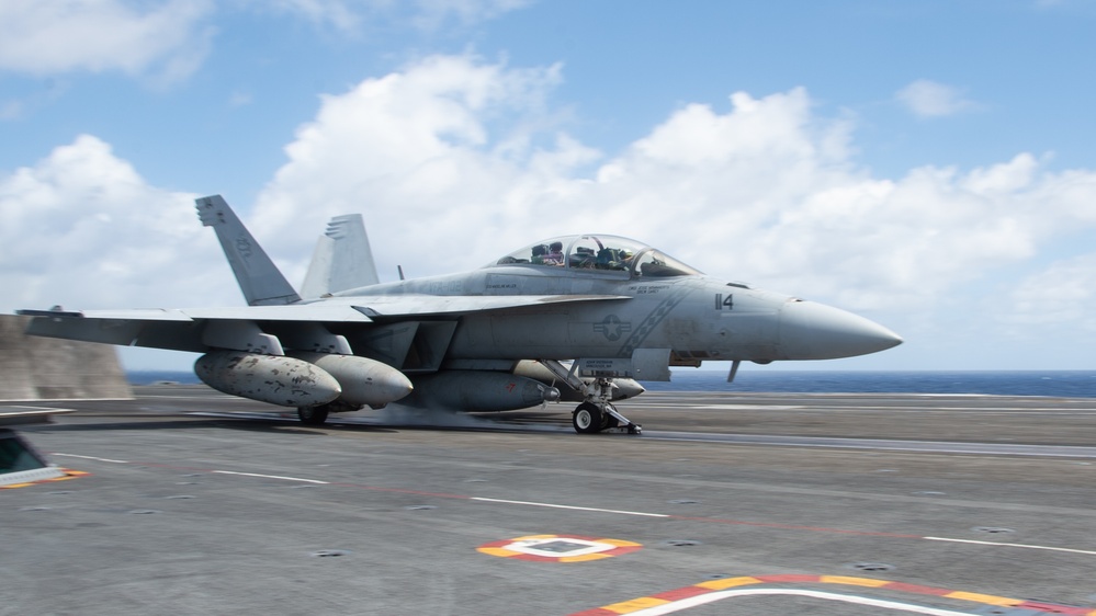 USS Ronald Reagan (CVN 76) conducts air combat-skills practice