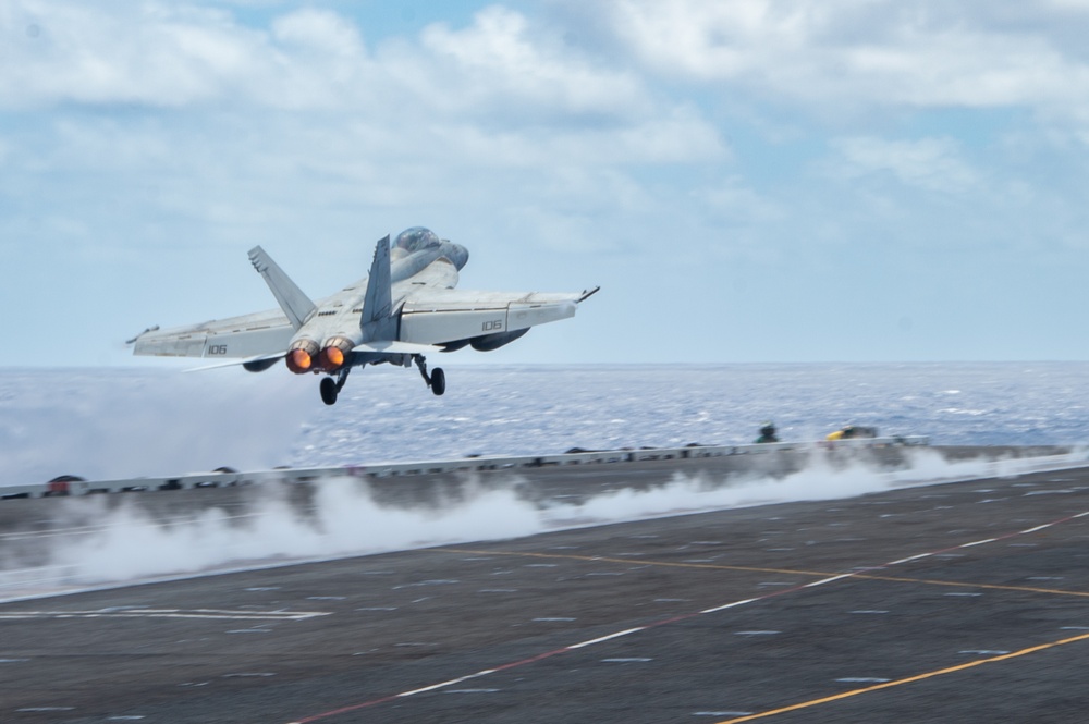 USS Ronald Reagan (CVN 76) conducts air combat-skills practice