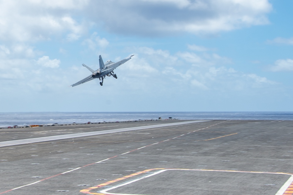 USS Ronald Reagan (CVN 76) conducts air combat-skills practice