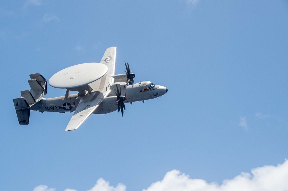 USS Ronald Reagan (CVN 76) conducts air combat-skills practice