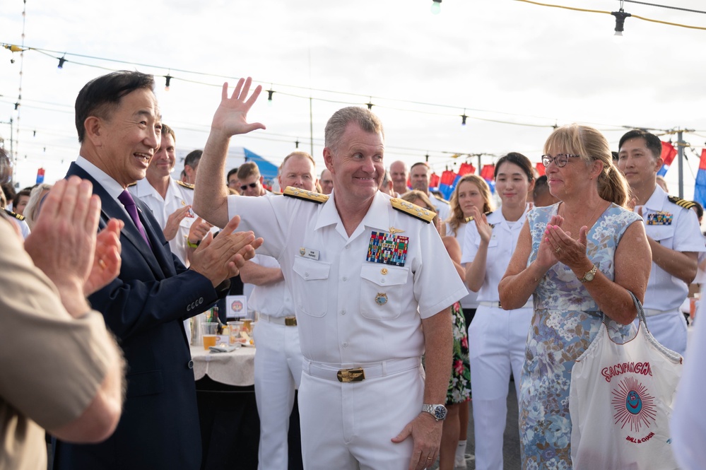 Adm. Paparo visits ROKS Cheon Ja Bong at RIMPAC 2024