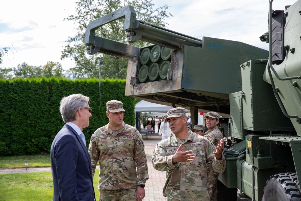 U.S. Ambassador to Estonia hosts U.S. Independence Day celebration in Tallinn