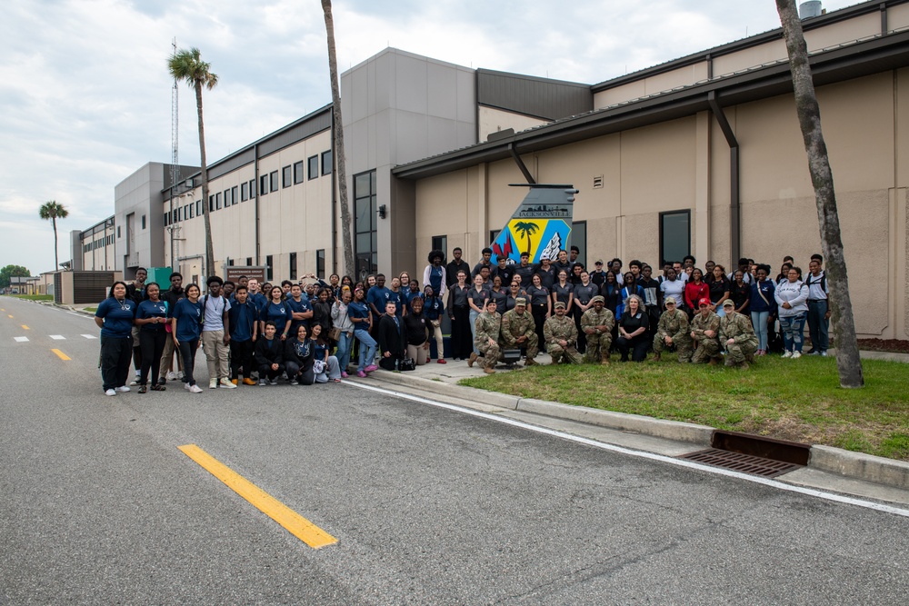 Local JROTC students visit Jacksonville ANGB